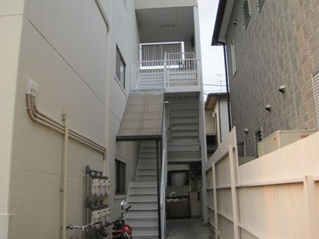 静岡市葵区 Ｂアパート 階段塗装リフォーム