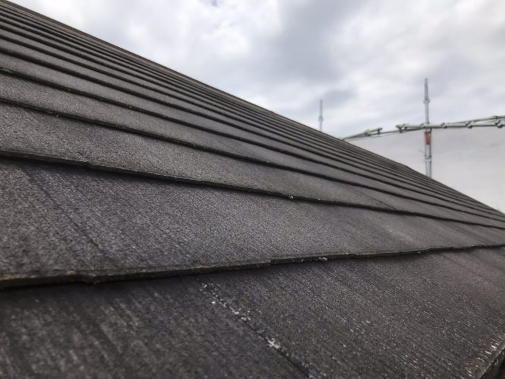 屋根塗装で行う縁切り・タスペーサー工法の必要性と価格