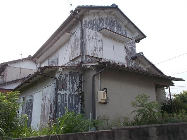 築年数と雨漏りは関係ある？目安の年数や対処法を解説