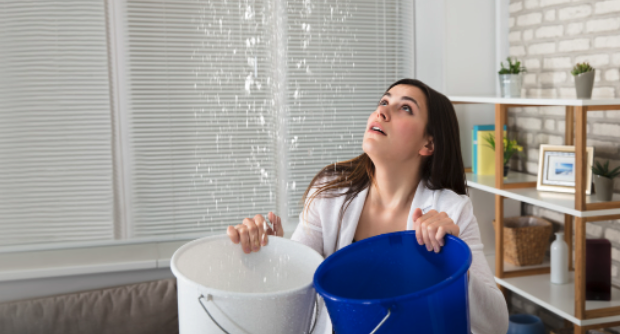 雨漏りによるクロスの被害は火災保険に適用される？適用のポイント