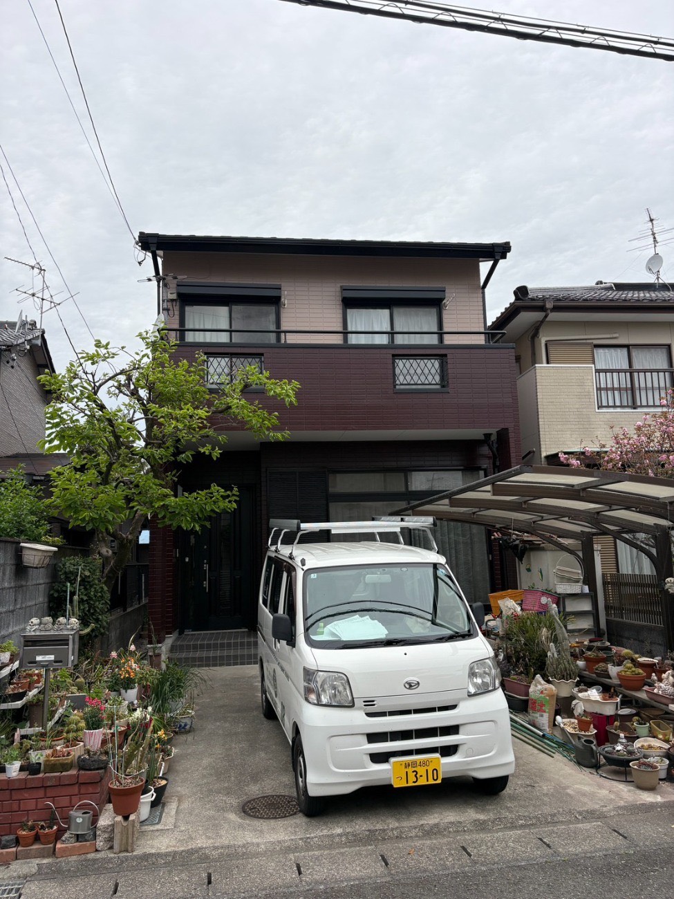 静岡市清水区上清水町の外壁塗装と屋根カバー工法完了後の住宅正面