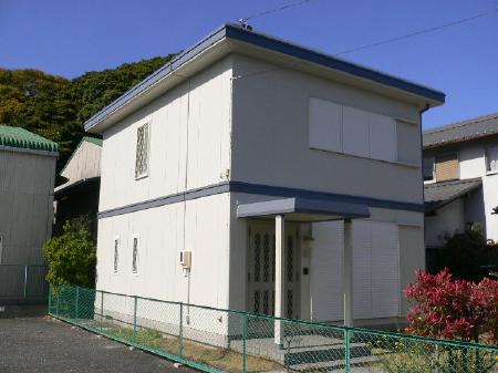 外壁・屋根塗装後の外観。