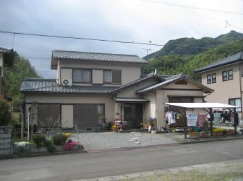 外壁塗装前の静岡市葵区N様邸の建物全体