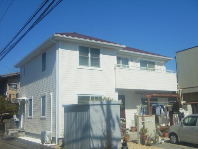 外壁・屋根塗装が完了したT様邸です。