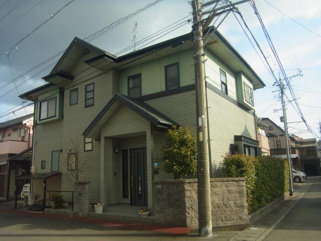 施工前の外観です。