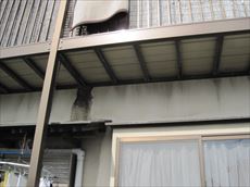 施工前の庇まわり。
