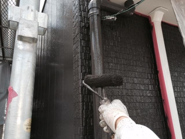 雨樋も塗装します。