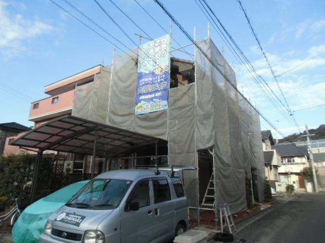 足場を設置した状態。