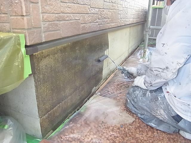 基礎の下塗り。