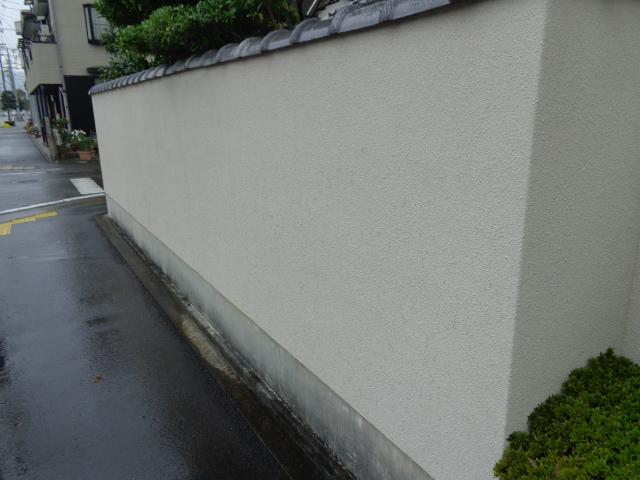 施工前の塀。