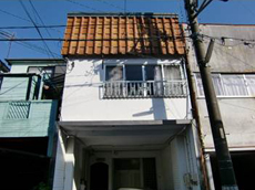 塗装後の建物外観。