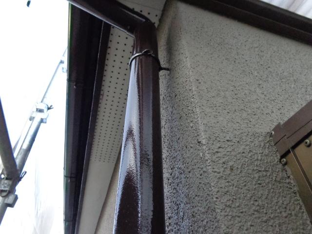 塗装後の雨樋。