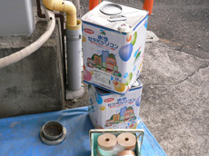 施工に使用したシリコン樹脂塗料です。