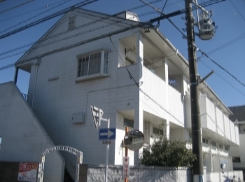 施工前の建物全景。