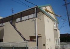 施工後のアパート全景。