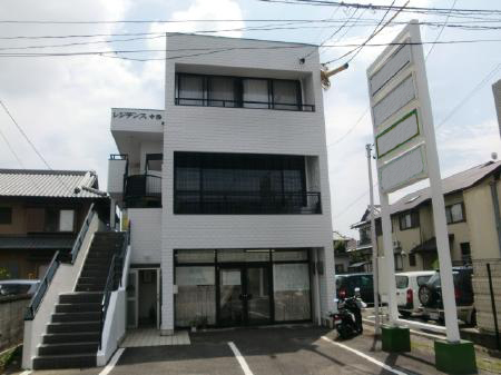 施工後の建物正面。