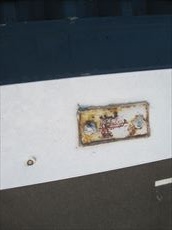 笠木上面に残っていた金具を外した跡
